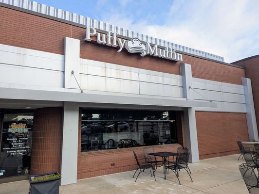 Puffy Muffin Bakery & Restaurant by null