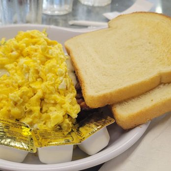 Canopy Road Cafe - Tallahassee - The Douglas skillet - Pancakes Near Me - Tallahassee, Florida