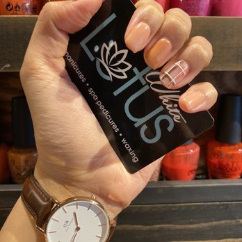 White Lotus Salon - Perfect design for autumn - Nail Salons Near Me - Seattle, Washington White Lotus Salon - Perfect design for autumn - Nail Salons Near Me - Seattle, Washington