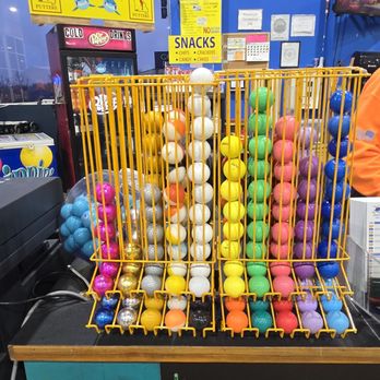 Coral Reef Mini Golf - Different color golf balls - Mini Golf Near Me - Branson, Missouri Coral Reef Mini Golf - Different color golf balls - Mini Golf Near Me - Branson, Missouri