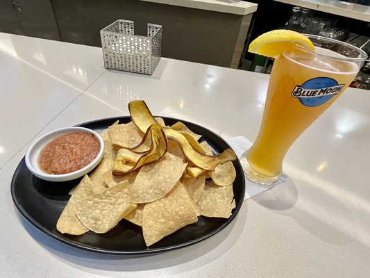 Lorena Garcia by null