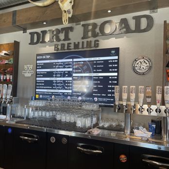 Dirt Road Brewing - Main bar area - Brewpubs Near Me - Philomath, Oregon Dirt Road Brewing - Main bar area - Brewpubs Near Me - Philomath, Oregon
