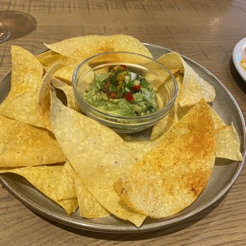 SoCal Kitchen + Bar - Chips and Guacamole - New American Near Me - Columbus, Ohio