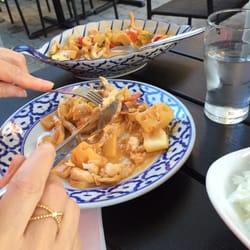 Restaurant Thai Corner Ystad - Min mor fik lidt med noget chili i. Men også virkelig lækkert. Der var ris, samt kylling og grønsager.