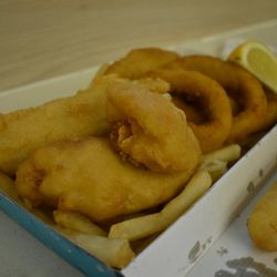 Costi's Fish and Chips - Seafood basket