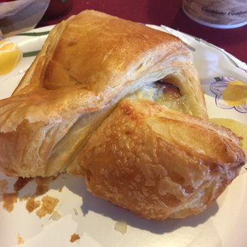 The Sugar Shack - Ham & Cheese Croissant $4.75... meh :/ - Burgers Near Me - Nevada City, California The Sugar Shack - Ham & Cheese Croissant $4.75... meh :/ - Burgers Near Me - Nevada City, California