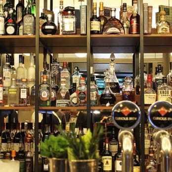 Smith & Whistle - The bar at Smith & Whistle - Pubs Near Me - London, XGL Smith & Whistle - The bar at Smith & Whistle - Pubs Near Me - London, XGL
