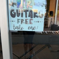 Free Air Guitars