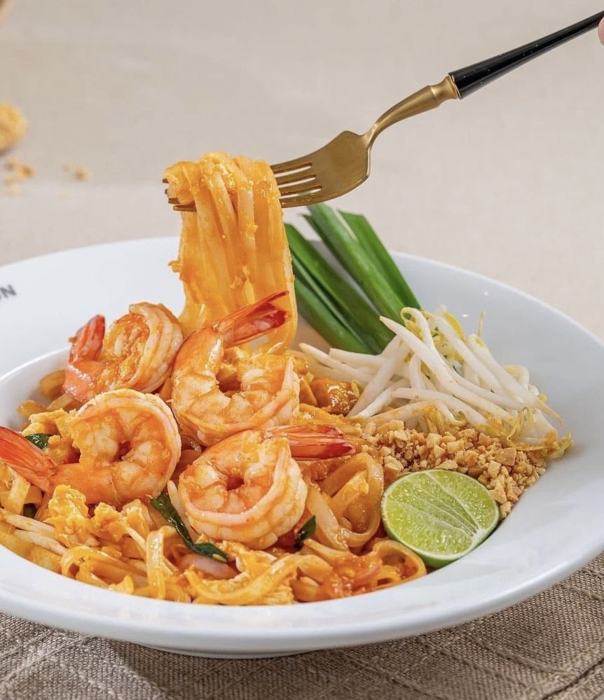 Lakeside Thai Kitchen Logo