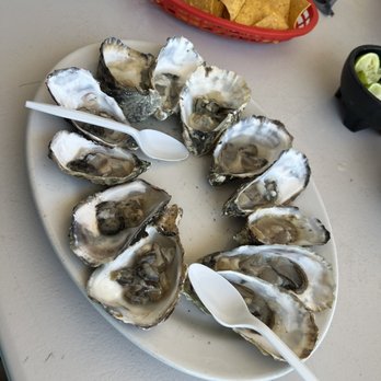 Restaurante Blanquita - As y'all can see in the pic the oysters were not fresh at all they were actually disgusting - Mexican Near Me - Maneadero, BCN Restaurante Blanquita - As y'all can see in the pic the oysters were not fresh at all they were actually disgusting - Mexican Near Me - Maneadero, BCN