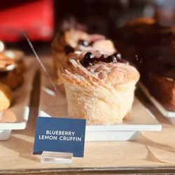 French Truck Coffee - Blueberry Lemon Cruffin