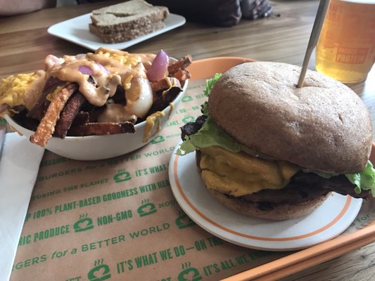 Next Level Burger Roosevelt by null