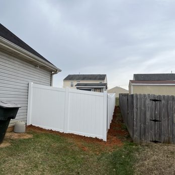 Privacy Fence Solutions - New white fence - Fences & Gates Near Me - Kernersville, North Carolina Privacy Fence Solutions - New white fence - Fences & Gates Near Me - Kernersville, North Carolina