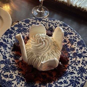 Ciccio Mio - Pavlova - Italian Near Me - Chicago, Illinois