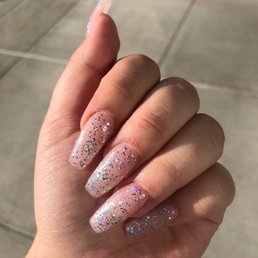 Sparkly light pink coffin nails