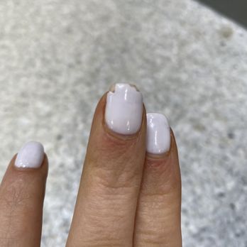 Chippen Nails Edwards - Chipped nails after two days - Nail Salons Near Me - Edwards, Colorado