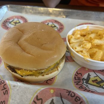 Shane's Rib Shack - Classic burger - Barbeque Near Me - Evans, Georgia