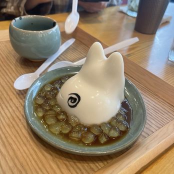 Tendon Kohaku - More painting on the jelly cat... - Japanese Near Me - Bellevue, Washington