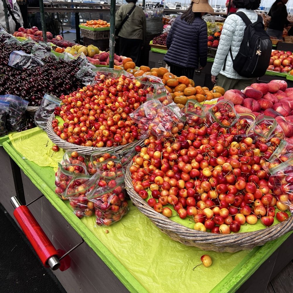 PIER 39 - Shopping Centers Near Me - San Francisco, California