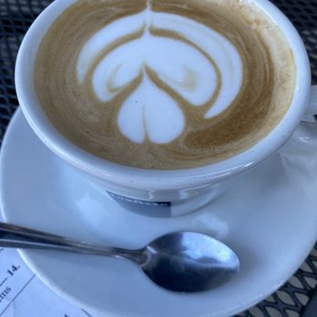 Figaro Bistrot - Vanilla latte - French Near Me - Los Angeles, California Figaro Bistrot - Vanilla latte - French Near Me - Los Angeles, California