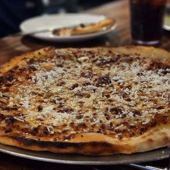 Social Pie - Pizza Near Me - Dallas, Texas