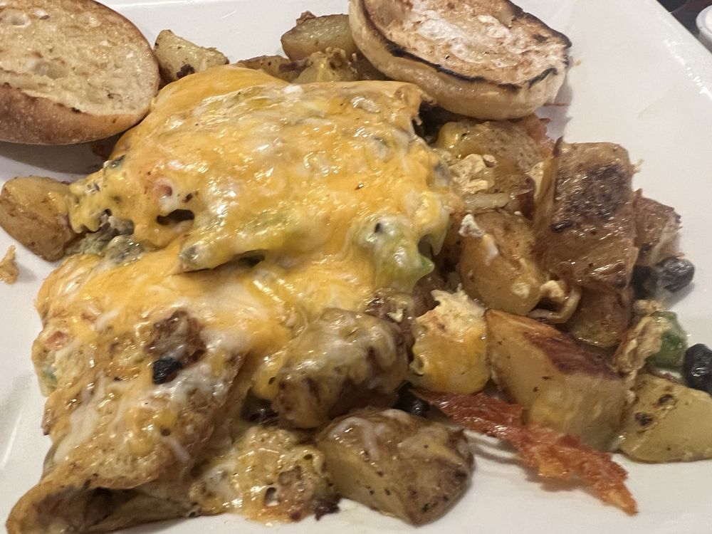 LEISURE’S RESTAURANT AND BANQUET FACILITY Updated October 2024 17