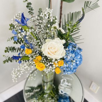 Vickie's Flowers - Beautiful - Florists Near Me - Cypress, California