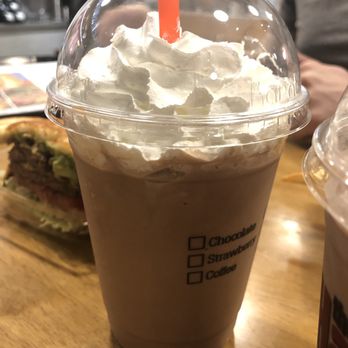 Habit Burger & Grill - Milkshake - Salad Near Me - Echo Park, California