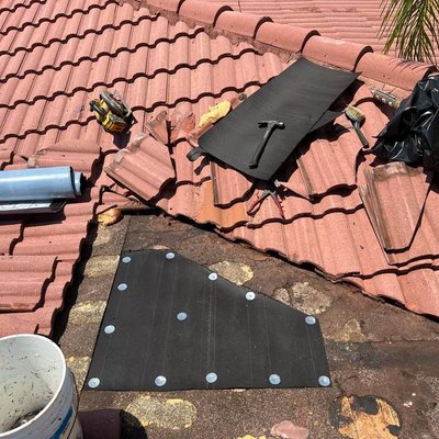 Gh Roofing Corp Logo