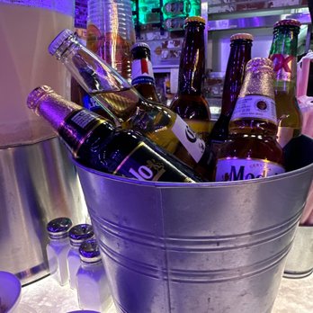 Desvelados - The bar  area - Tacos Near Me - Pasadena, California