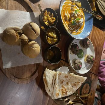 Pippal - BUTTER CHICKEN KEBAB - TUNDAY BUTTER NAAN LITTI CHOKHA - Indian Near Me - Emeryville, California