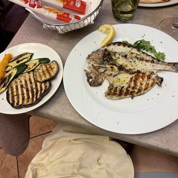 Pizzeria Dolfin - Grilled Branzino and grilled veggies - Pizza Near Me - Venezia, VE Pizzeria Dolfin - Grilled Branzino and grilled veggies - Pizza Near Me - Venezia, VE