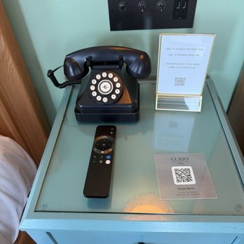 The Drayton Hotel Savannah, Curio Collection by Hilton - Cool old school phone - Hotels Near Me - Savannah, Georgia The Drayton Hotel Savannah, Curio Collection by Hilton - Cool old school phone - Hotels Near Me - Savannah, Georgia