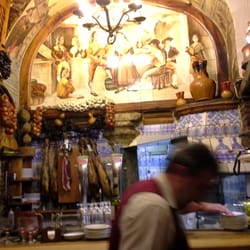 Foodie DeLites - Historic Tapas Restaurant and Bar - Barcelona, Spain