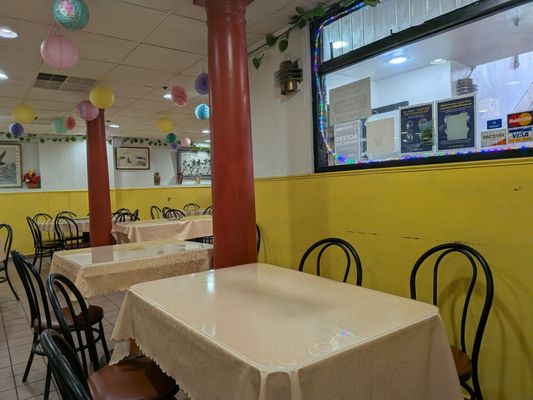 spicy & cloud restaurant by null