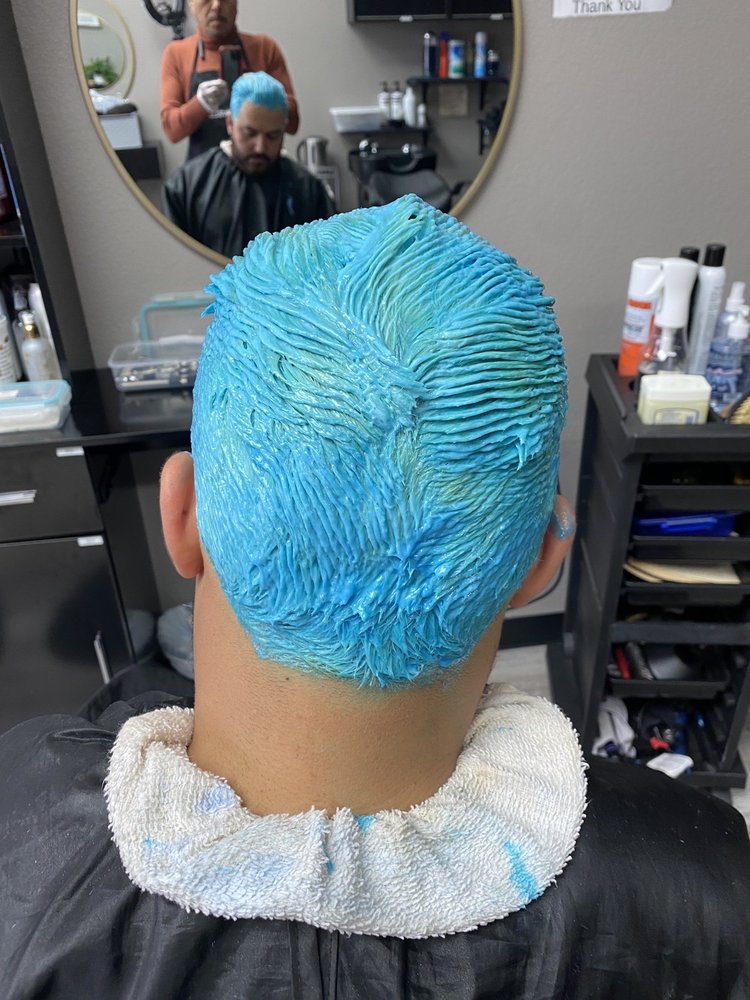 Francos Hair Salon Logo