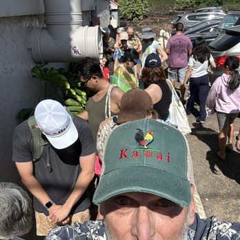 Puka Dog - The line to get in. - Hot Dogs Near Me - Koloa, Hawaii