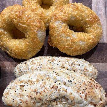 Rogers Crest Baking Company - Onion rolls and cheddar bagels - Bakeries Near Me Rogers Crest Baking Company - Onion rolls and cheddar bagels - Bakeries Near Me