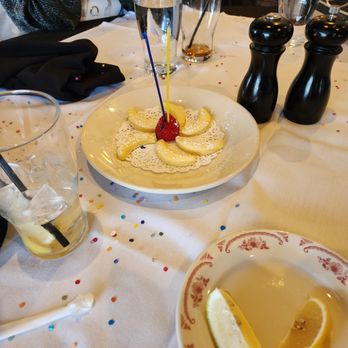 Maggiano's Little Italy - Vera's Lemon Cookies - Italian Near Me - Chicago, Illinois Maggiano's Little Italy - Vera's Lemon Cookies - Italian Near Me - Chicago, Illinois