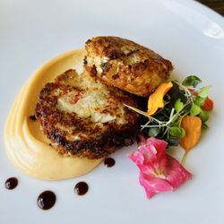 Craft Bistro & Lounge - Crab cakes