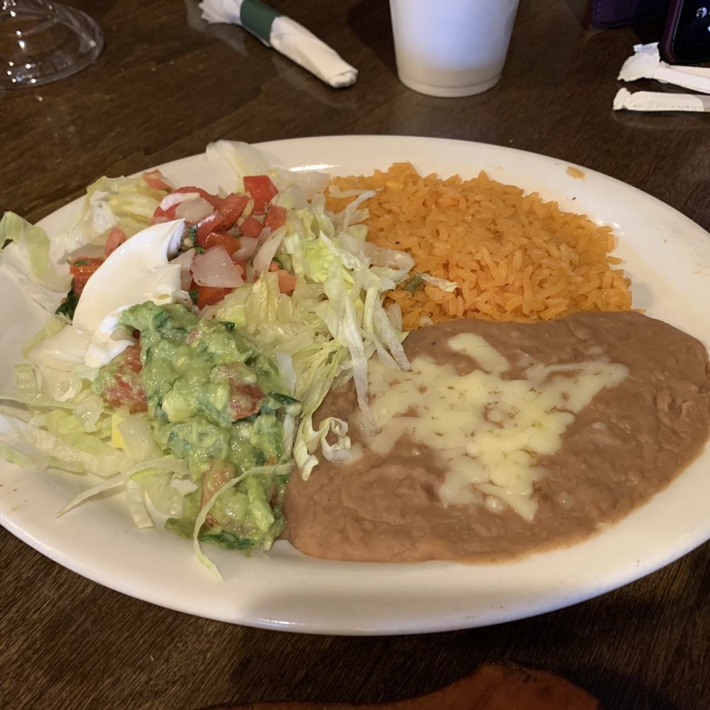 El 1800 Mexican Restaurant - Rice and beans and fixings for the carne asada - Mexican Near Me - Douglas, Georgia El 1800 Mexican Restaurant - Rice and beans and fixings for the carne asada - Mexican Near Me - Douglas, Georgia