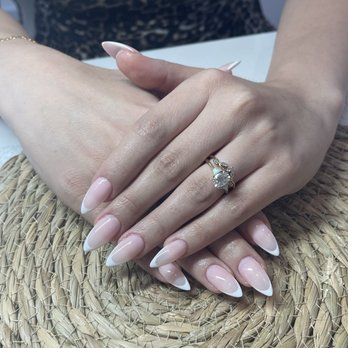 Laced with Charm, Las Olas - nails - Nail Salons Near Me - Fort Lauderdale, Florida