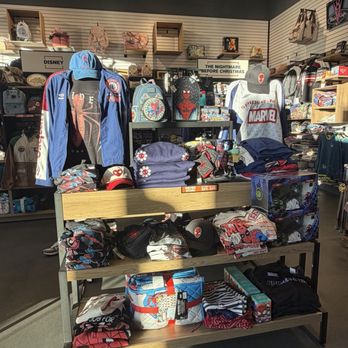 BoxLunch - Folsom - Gift Shops Near Me - Folsom, California