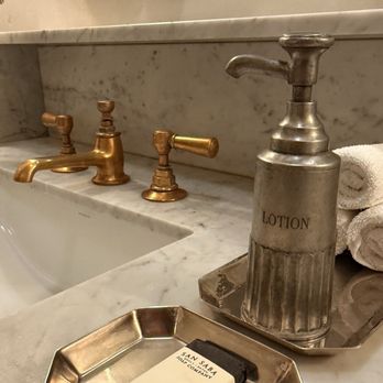 Commodore Perry Estate - Hotels Near Me - Austin, Texas Commodore Perry Estate - Hotels Near Me - Austin, Texas