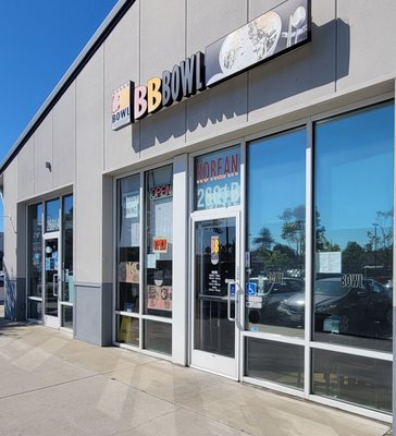 Bridgeside Shopping Center by null