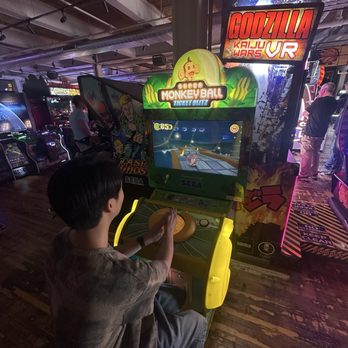 Elston Electric - Arcades Near Me - Chicago, Illinois