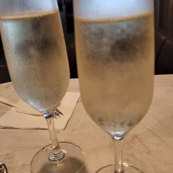 Delta Sky Club - MCO - A peach mimosa to start the next vacay? Why not? - Airport Lounges Near Me - Orlando, Florida Delta Sky Club - MCO - A peach mimosa to start the next vacay? Why not? - Airport Lounges Near Me - Orlando, Florida