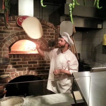 Capizzi - Sehr geil, wie hier noch die Pizza gemacht wird. *I-like* - Pizza Near Me - New York, New York