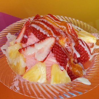 Fun Tea - Sunny LA LA (Strawberry) Taiwan snow ice - Bubble Tea Near Me - Louisville, Kentucky