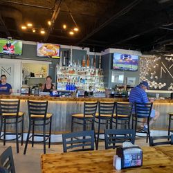 Mavericks Hangar Bar & Grill - Bar